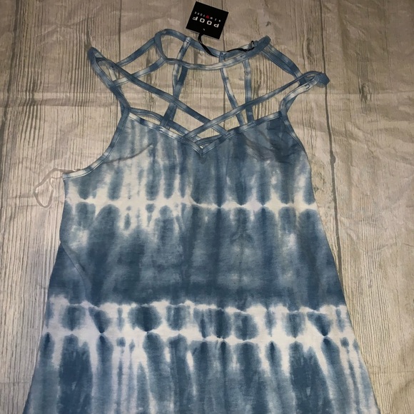 Tops - NWT size small cross front tank